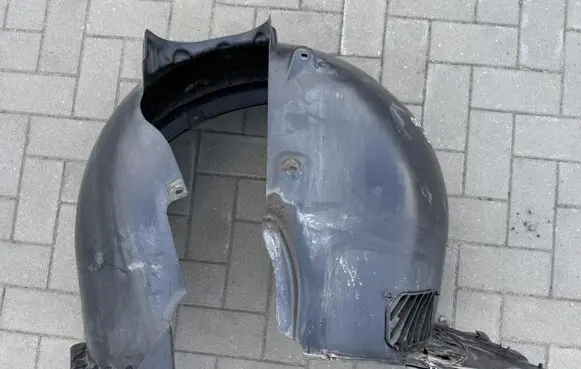 Skoda Octavia Mk4 Front wheel arch liner splash guards 5E3809957H