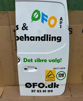 Mercedes-Benz Sprinter W907 W910 Back/rear loading door A9077421700