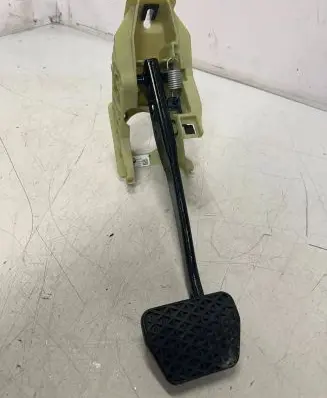 BMW X5 F15 Brake pedal 4010404C