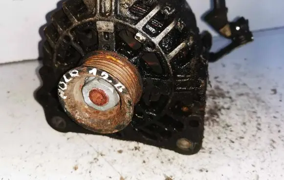 Volkswagen Polo Generator/alternator 03D903025J 2542746B 04011383