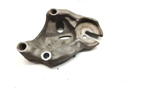 Mercedes-Benz S W222 Engine mounting bracket A2224900040