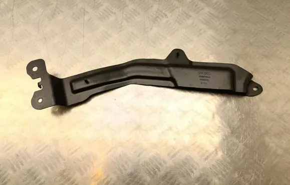 Volvo XC40 Exhaust heat shield 32262010