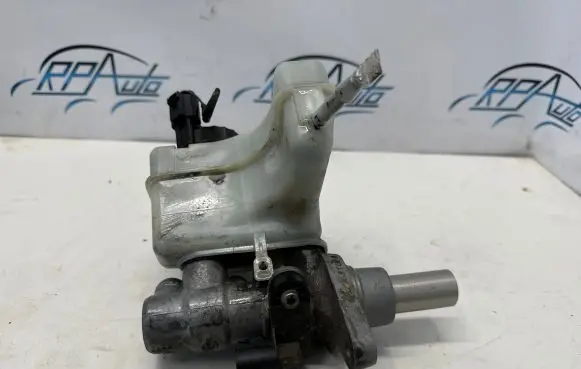 Volkswagen PASSAT B6 Master brake cylinder 3C1611301