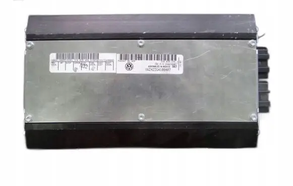 Volkswagen PASSAT B6 Sound amplifier 3C0035465D