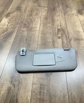 Sun visor