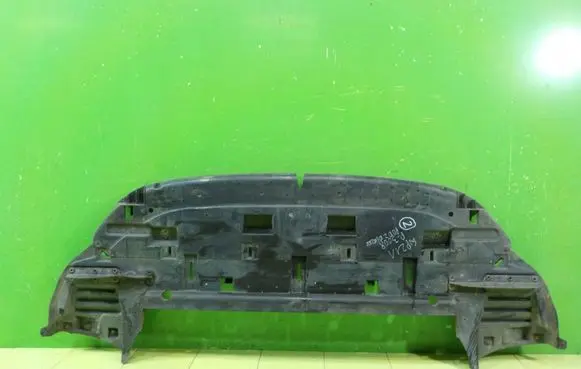 Peugeot 3008 I Front bumper skid plate/under tray 