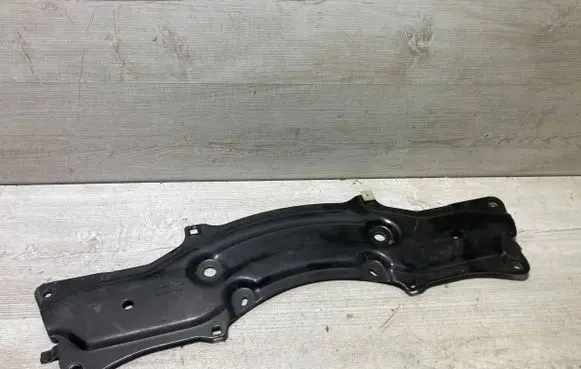 Ford Focus Muffler mount bracket/holder JX61A10684AC