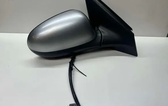 Front door electric wing mirror