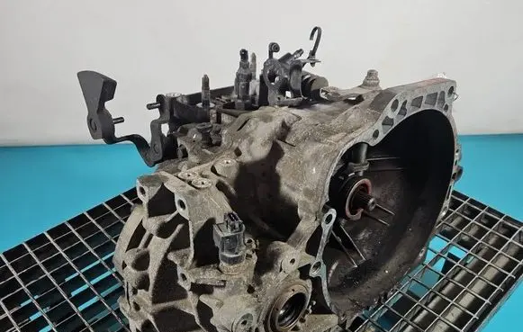 Hyundai Tucson JM Manual 5 speed gearbox L6J IMPRK1578120