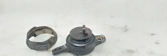 Engine mount bracket