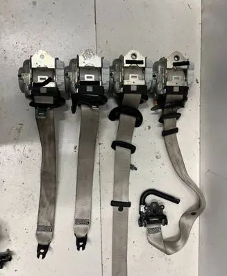 Jaguar E-Pace Front seatbelt