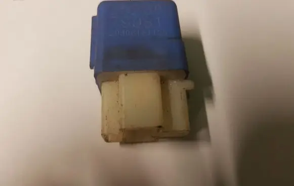 Nissan X-Trail T30 Other relay 2523079981 20308181155
