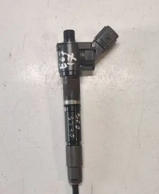 Volvo S60 Fuel injector 005102R11856
