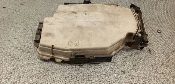 BMW 3 E90 E91 Fuse box cover 7544575