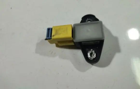 Skoda Superb B6 (3T) Airbag deployment crash/impact sensor 8K0973