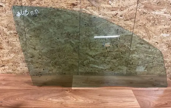 Ford Mondeo Mk III Front door window glass four-door 43R00021 DOT32M13