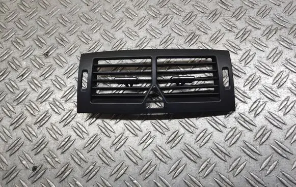 Mercedes-Benz B W245 Dash center air vent grill 