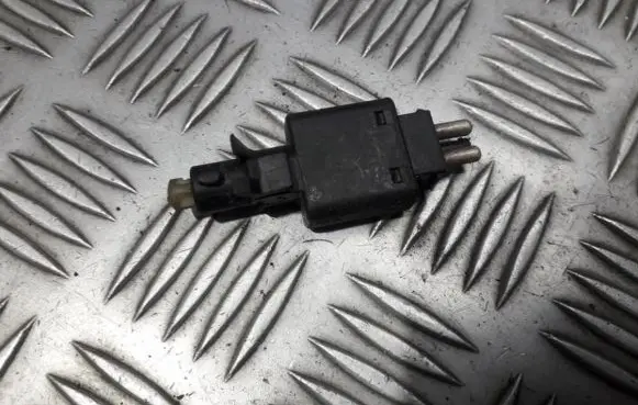 Mercedes-Benz E W124 Brake pedal sensor switch 0005457709