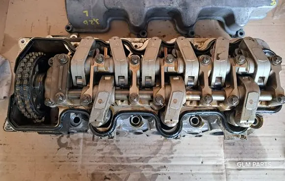 Mercedes-Benz CLK A209 C209 Engine head R1120161201