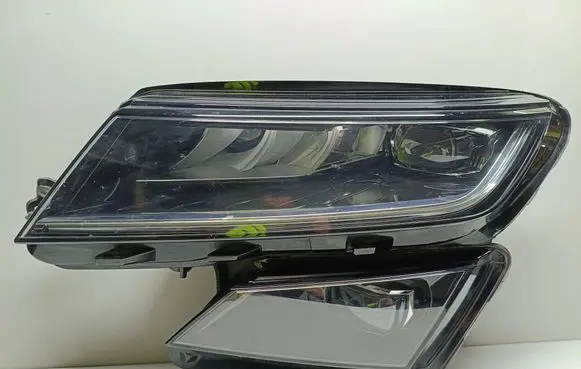 Skoda Kodiaq Headlight/headlamp 566941015E