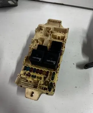 Mitsubishi Pajero Other control units/modules MR445952