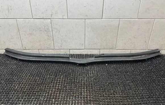 BMW 5 E60 E61 Top upper radiator support slam panel 7063835 11460913