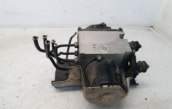 Volkswagen PASSAT B6 ABS Pump 3C0614109AK