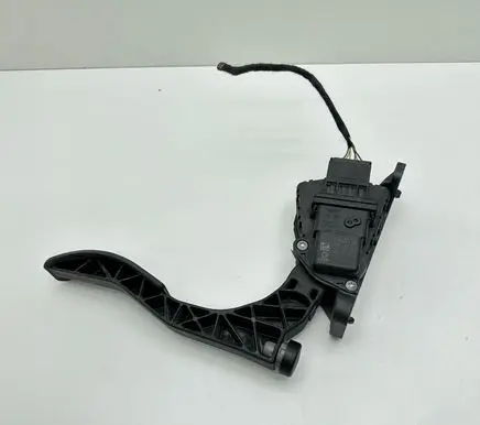 Audi A6 S6 C6 4F Accelerator throttle pedal 4F1723523A 6PV00898404