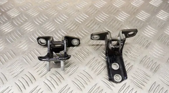 Rear door hinge set