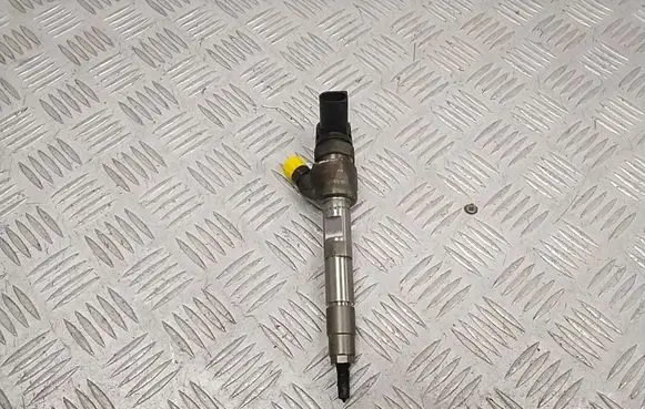 BMW 2 F45 Fuel injector 8511630