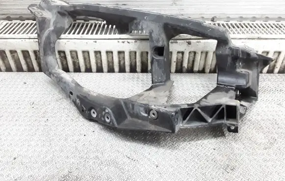 Mitsubishi Colt Headlight/headlamp mounting bracket