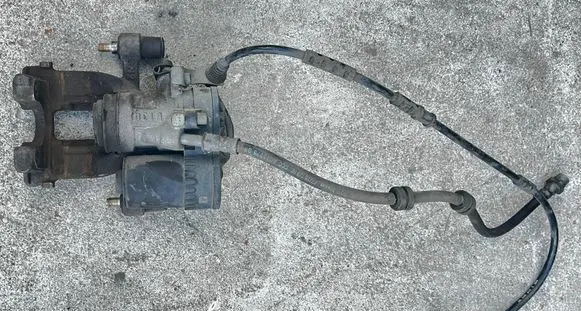 Rear brake caliper