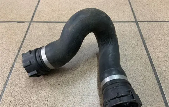 Audi A6 S6 C7 4G Engine coolant pipe/hose 4G0122101