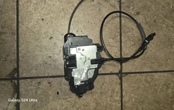 Front door lock
