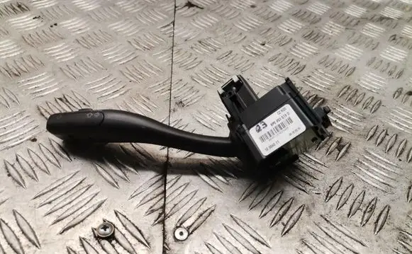 Audi A3 S3 A3 Sportback 8P Wiper control stalk 8p0953519d