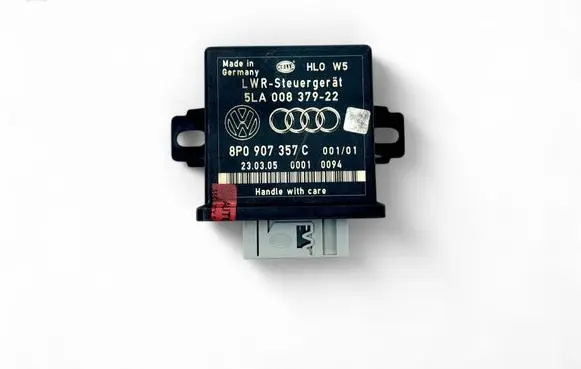 Audi A3 S3 8P Light module LCM 5LA00837922 8P0907357C 00010094