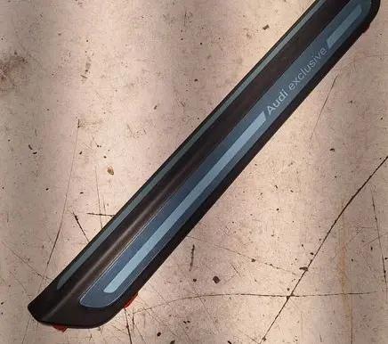 Front sill trim cover