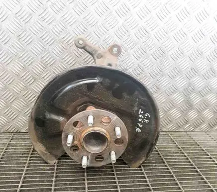 Toyota C-HR I Rear wheel hub