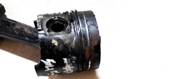 Citroen Jumpy Piston with connecting rod
