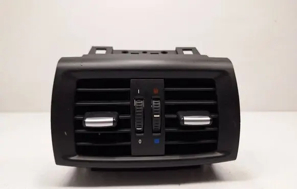 BMW X3 F25 Rear air vent grill 9200888 64229200888