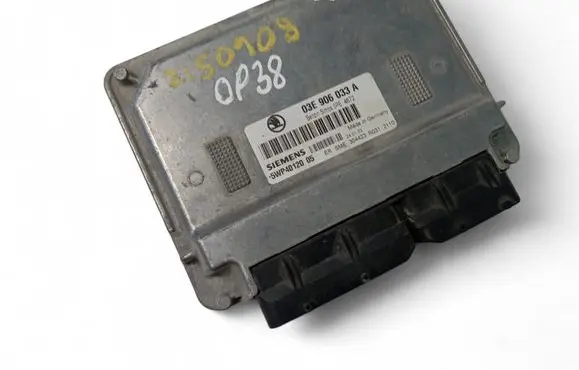 Skoda Fabia Mk1 (6Y) Engine control unit/module ECU 03E906033A