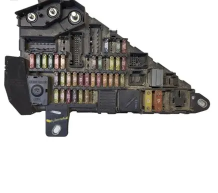 BMW 5 E60 E61 Fuse module 6908603 M8MA150NT