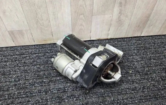 BMW 5 G30 G31 Starter motor 8685988 18B2920482V A1209649