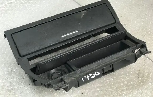 Ashtray (front)