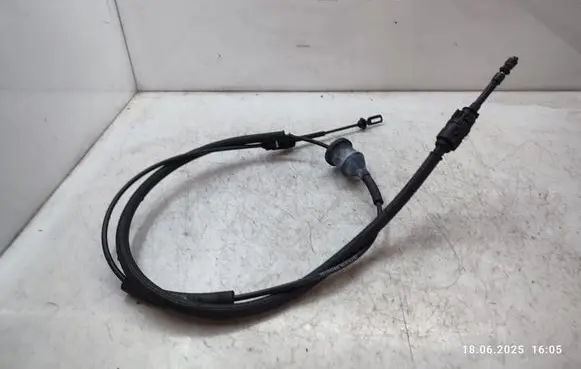 Gear shift cable linkage