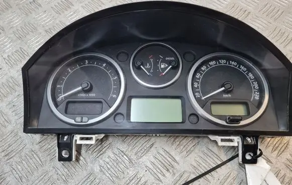 Land Rover Discovery 3 - LR3 Speedometer (instrument cluster) LR0019004K0C0