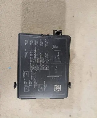 Dodge Journey Fuse module 68068355AD