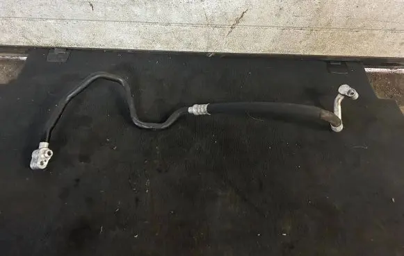 Audi Q7 4L Air conditioning (A/C) pipe/hose 7L8820721