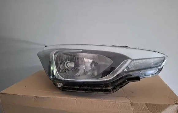 Hyundai i20 (GB IB) Headlight/headlamp 92102C8000 R009GBLX 01047099900010