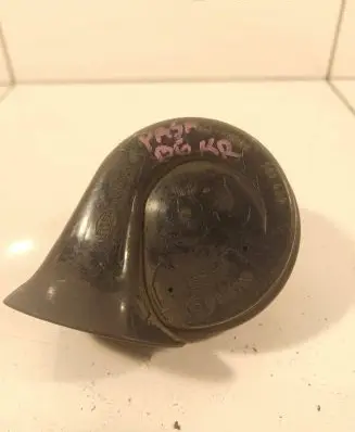 Volkswagen PASSAT B6 Horn signal